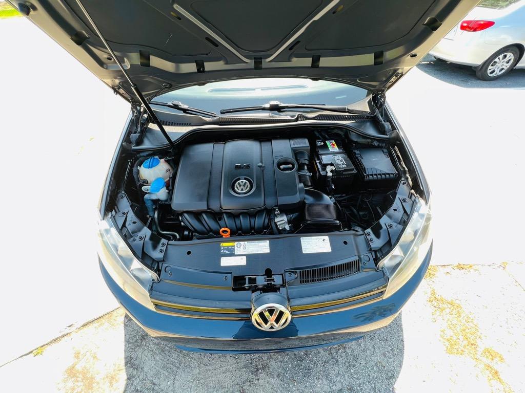 2013 Volkswagen Golf - $5,950