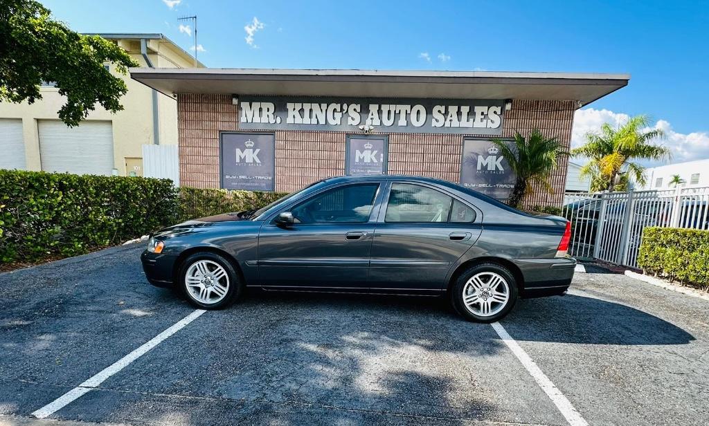 2006 Volvo S60 - $4,900