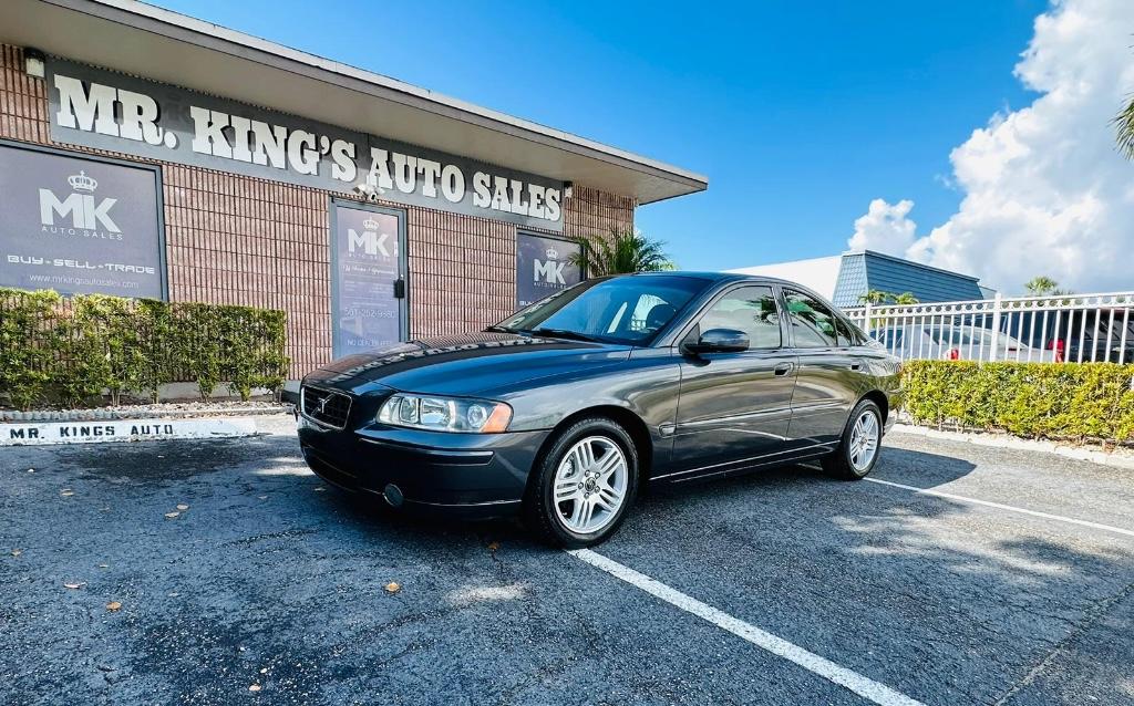 2006 Volvo S60 - $4,900
