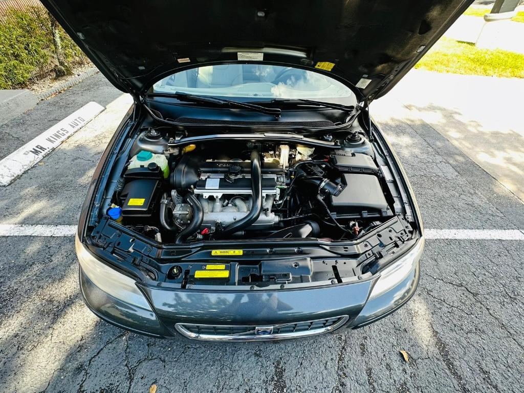 2006 Volvo S60 - $4,900
