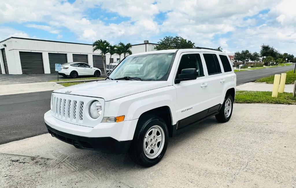 2016 Jeep Patriot - $8,800