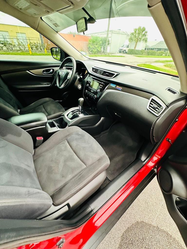 2016 Nissan Rogue - $9,900