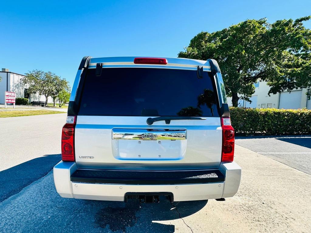 2007 Jeep Commander - $5,900