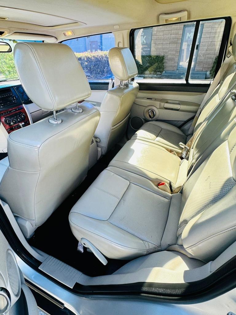 2007 Jeep Commander - $5,900