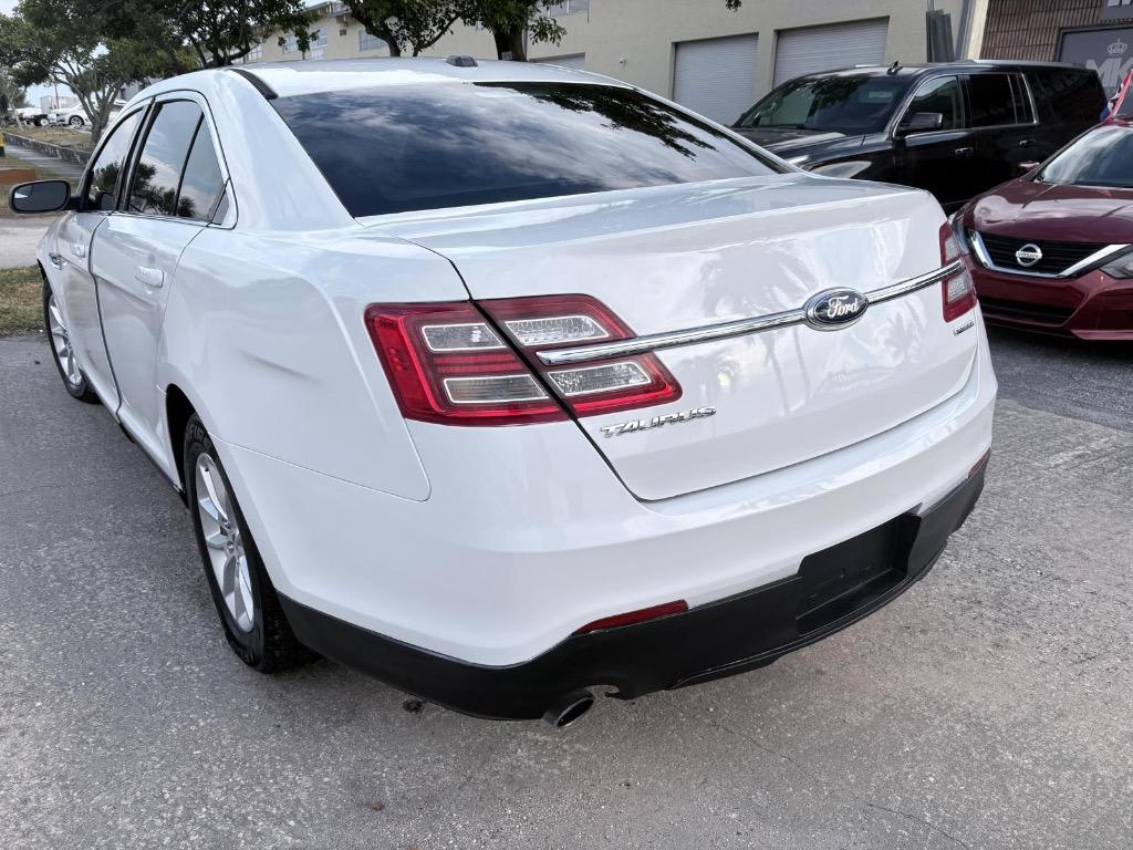 2014 Ford Taurus - $7,900
