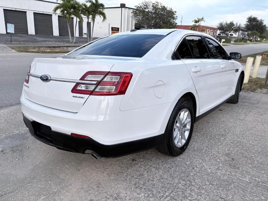 2014 Ford Taurus - $7,900
