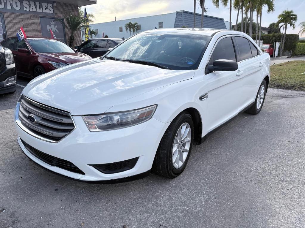 2014 Ford Taurus - $7,900