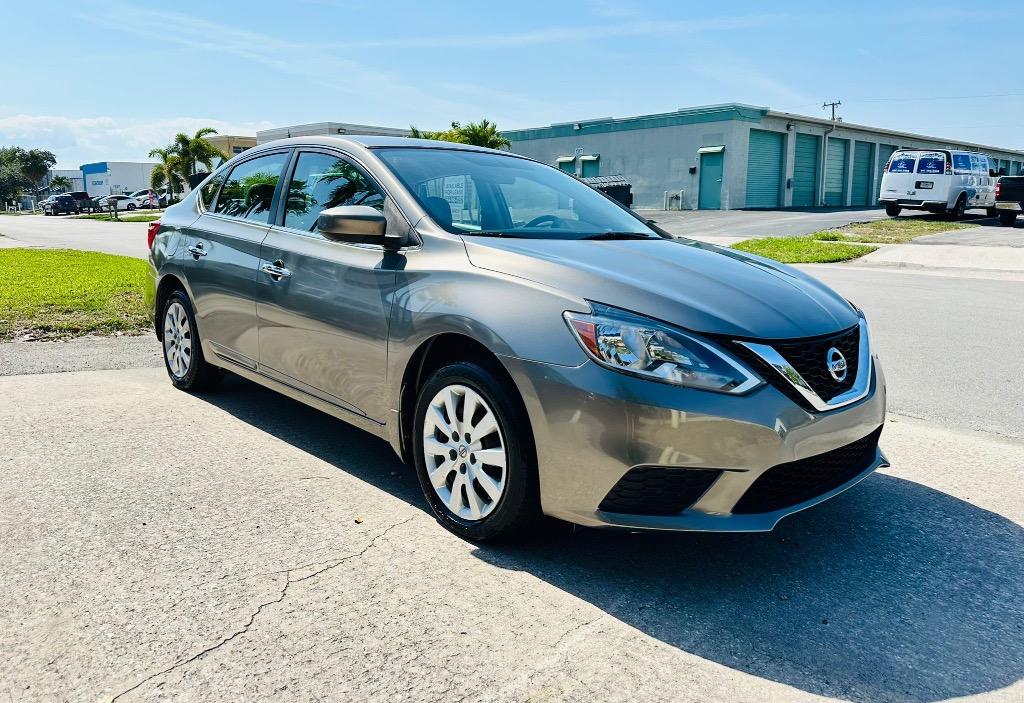 2016 Nissan Sentra - $8,900