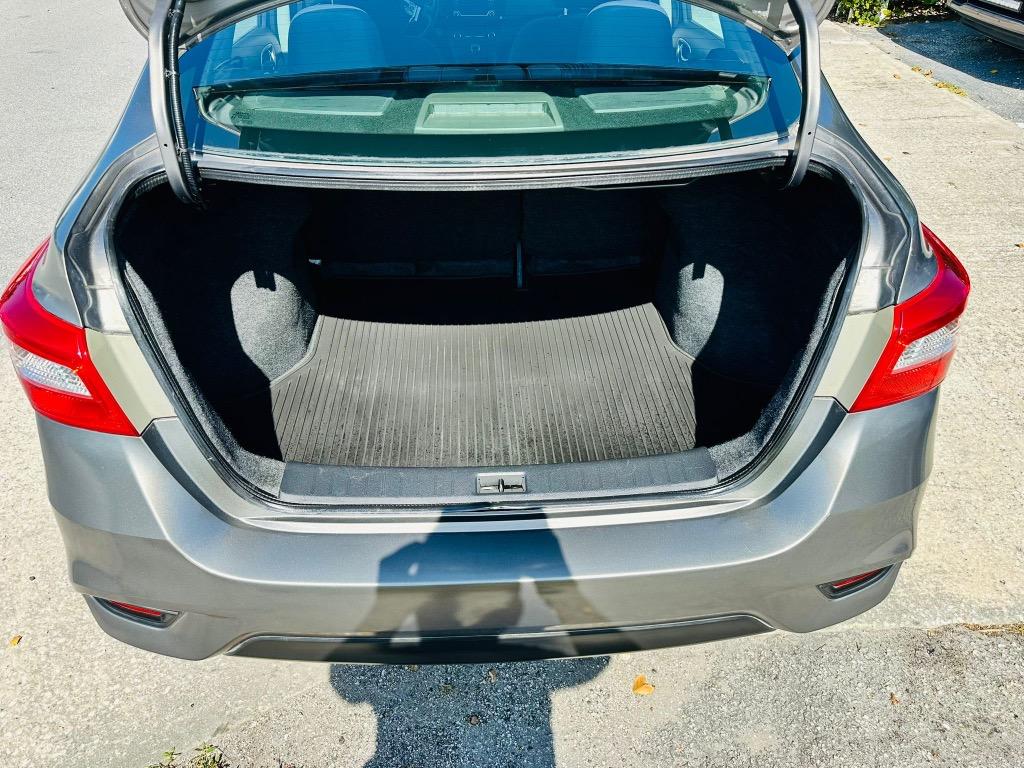 2016 Nissan Sentra - $8,900