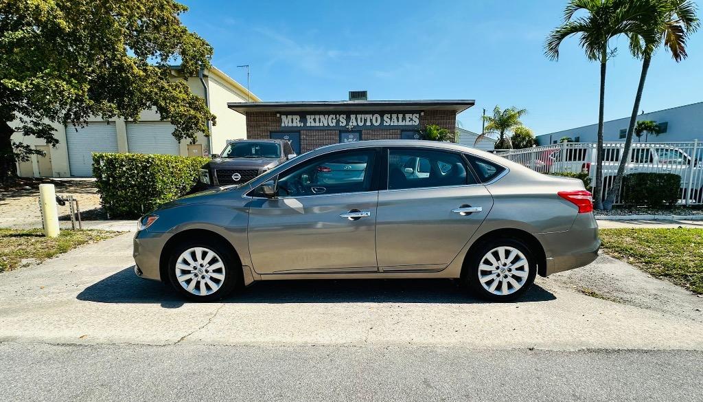 2016 Nissan Sentra - $8,900