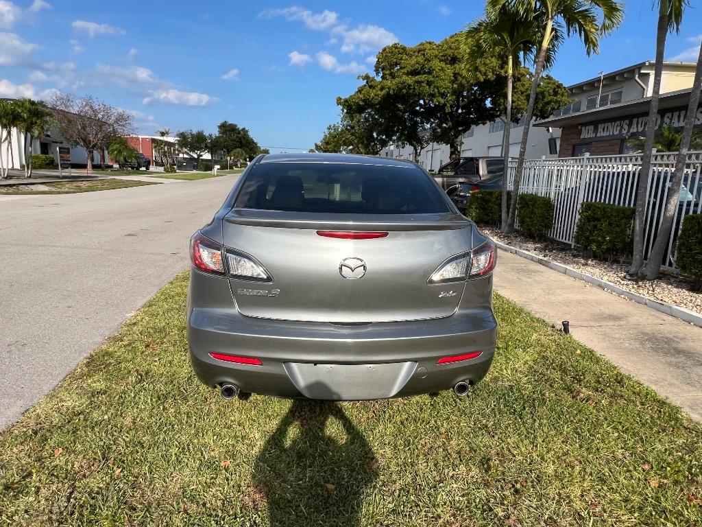 2011 MAZDA MAZDA3 - $5,900
