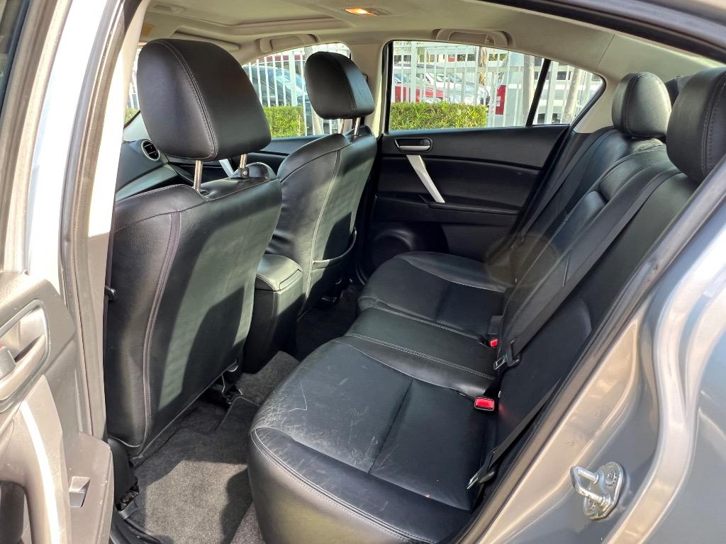 2011 MAZDA MAZDA3 - $5,900