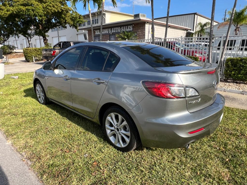 2011 MAZDA MAZDA3 - $5,900