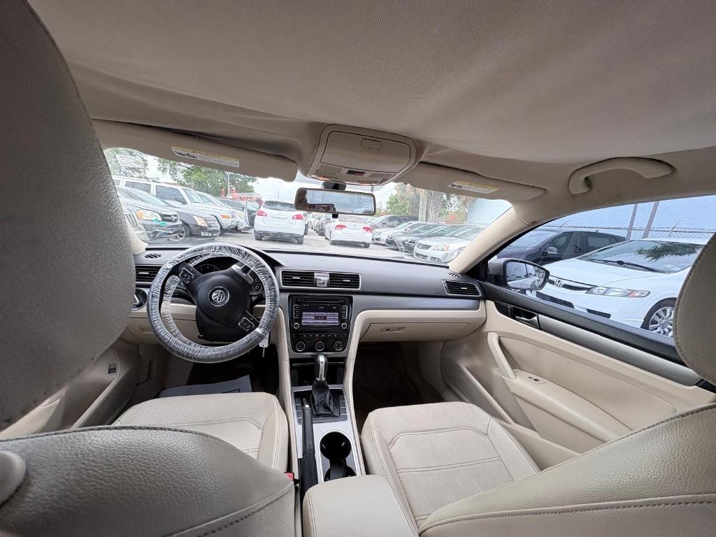 2015 Volkswagen Passat - $7,900