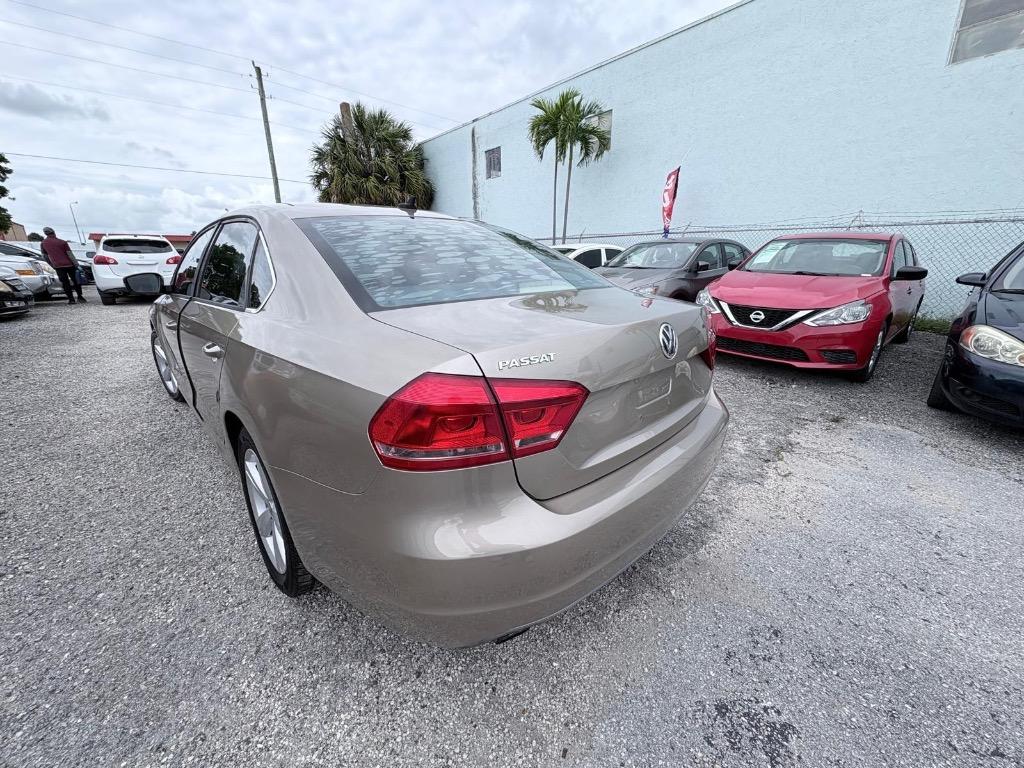 2015 Volkswagen Passat - $7,900