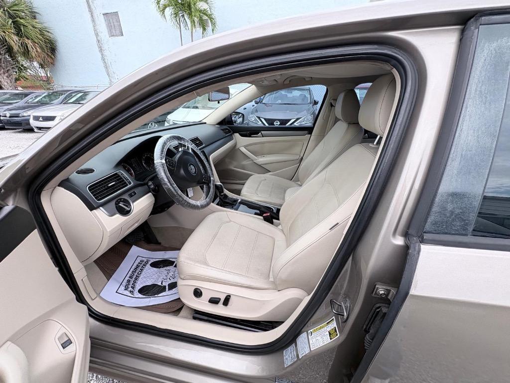 2015 Volkswagen Passat - $7,900