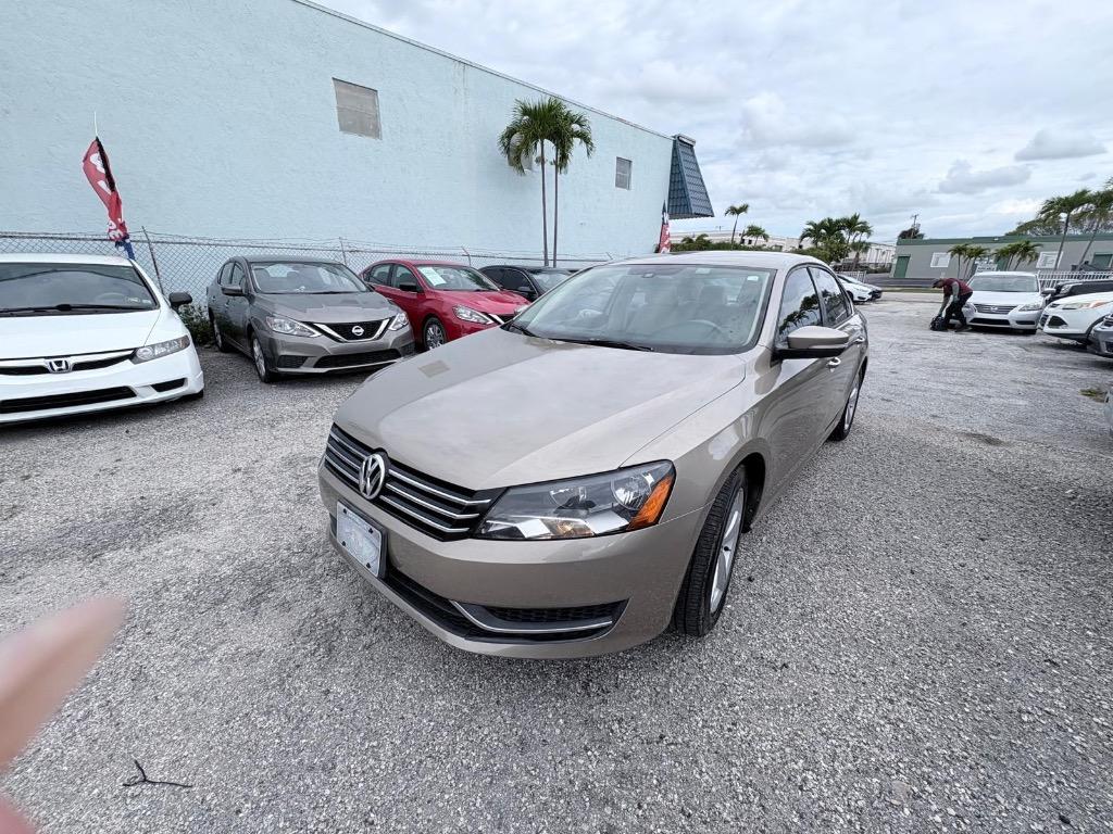 2015 Volkswagen Passat - $7,900