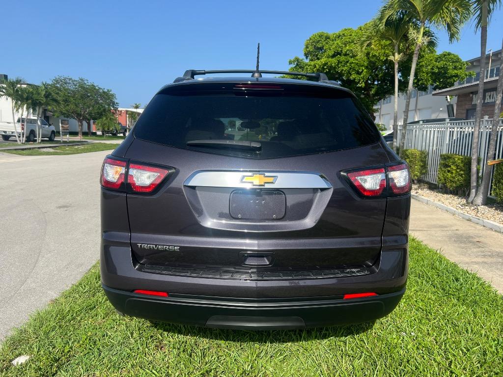 2017 Chevrolet Traverse - $9,950