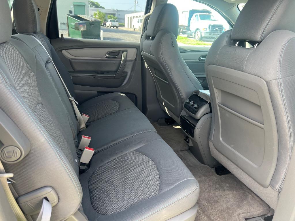 2017 Chevrolet Traverse - $9,950