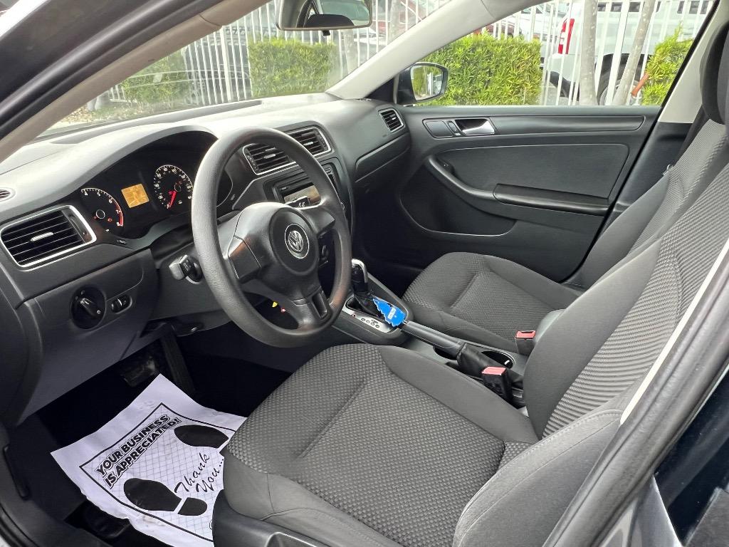 2014 Volkswagen Jetta - $7,900
