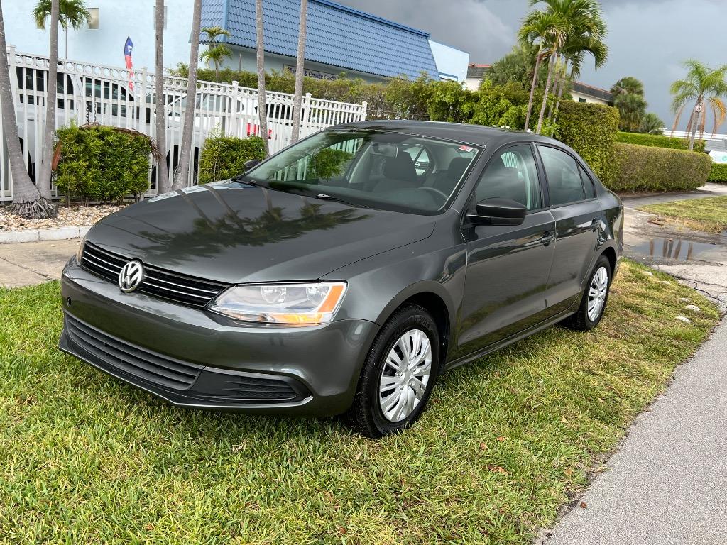 2014 Volkswagen Jetta - $7,900