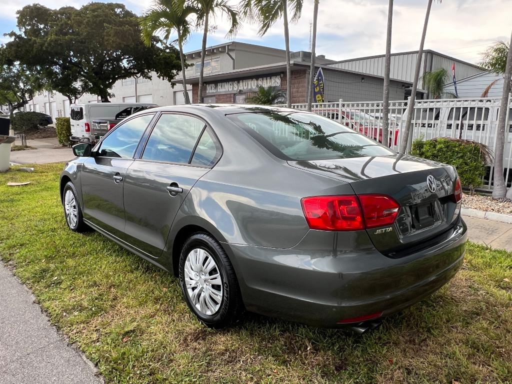 2014 Volkswagen Jetta - $7,900