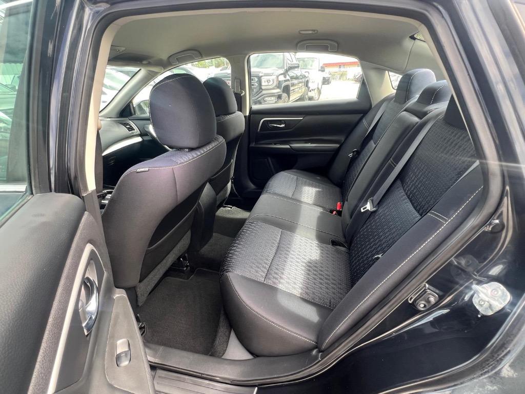 2016 Nissan Altima - $7,500