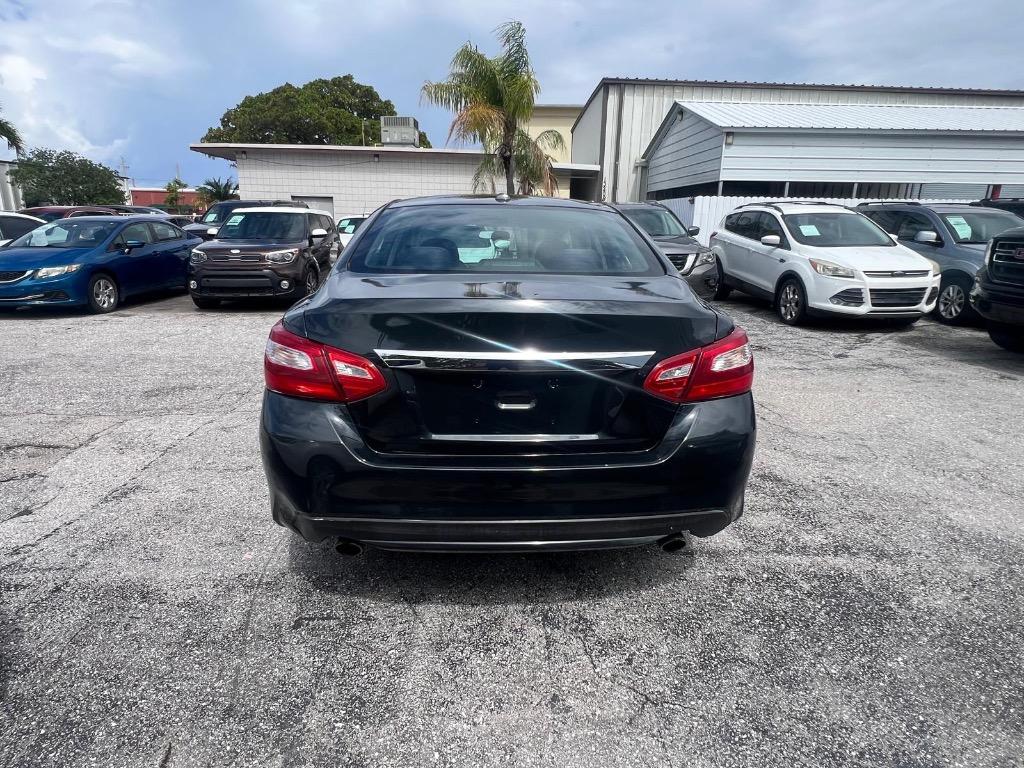2016 Nissan Altima - $7,500