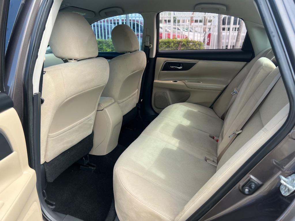 2015 Nissan Altima - $6,900