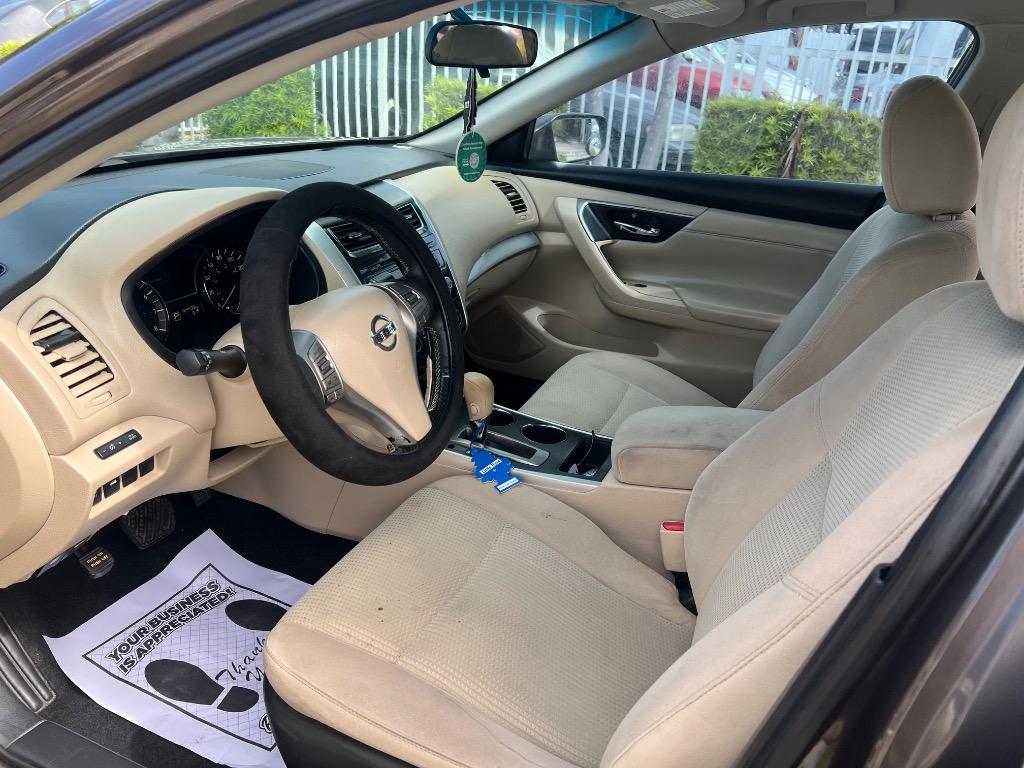 2015 Nissan Altima - $6,900