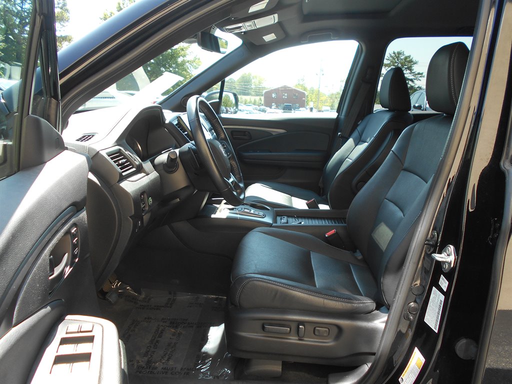 2022 Honda Passport - $28,995