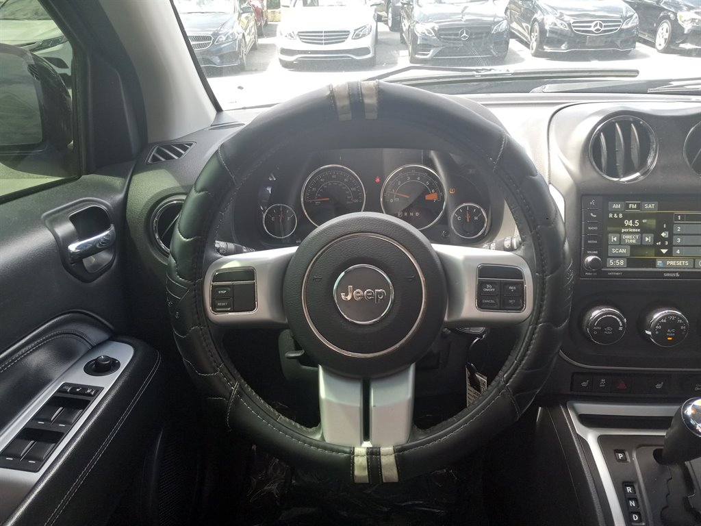 2016 Jeep Compass Latitude photo