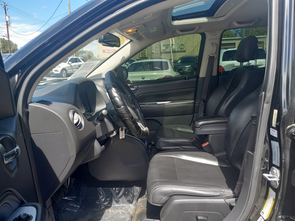 2016 Jeep Compass Latitude photo