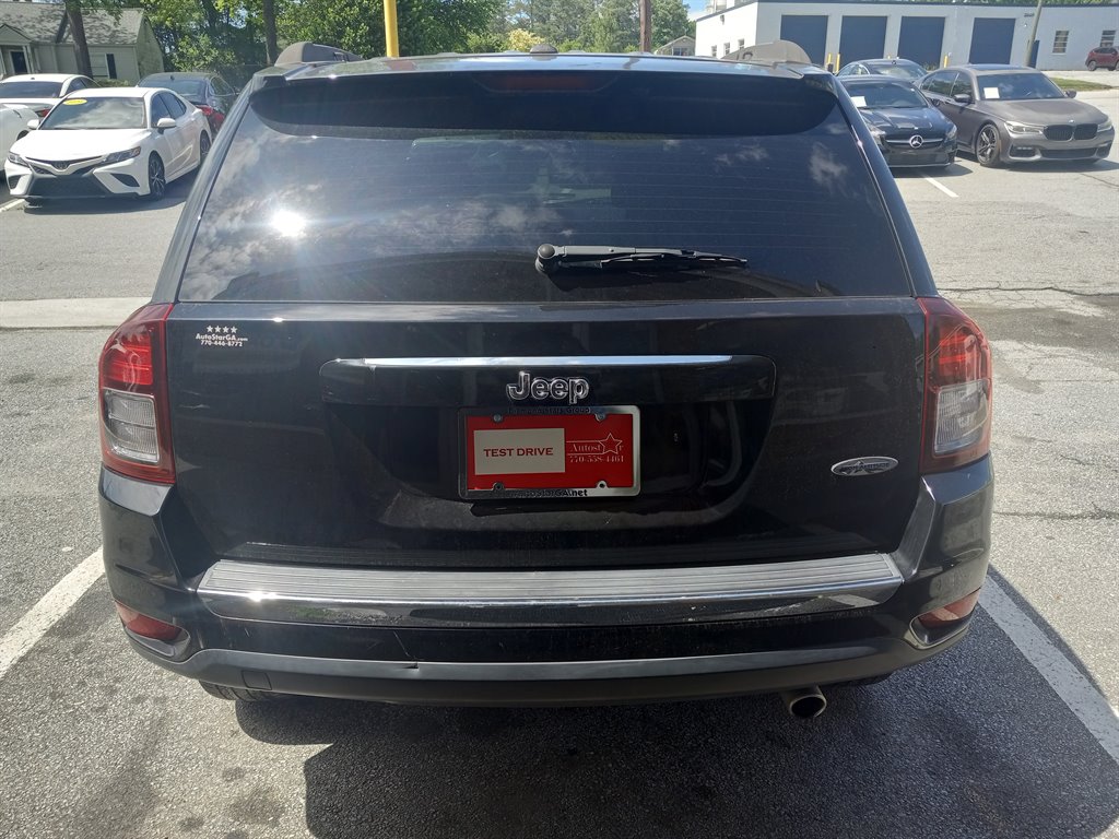 2016 Jeep Compass Latitude photo