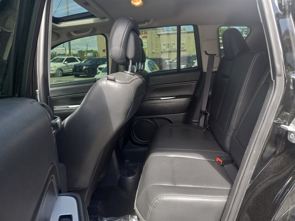 2016 Jeep Compass Latitude photo