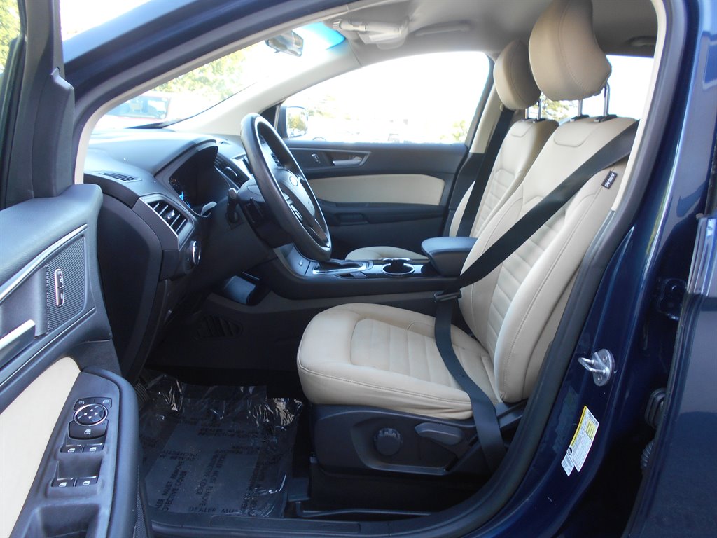 2017 Ford Edge SE photo