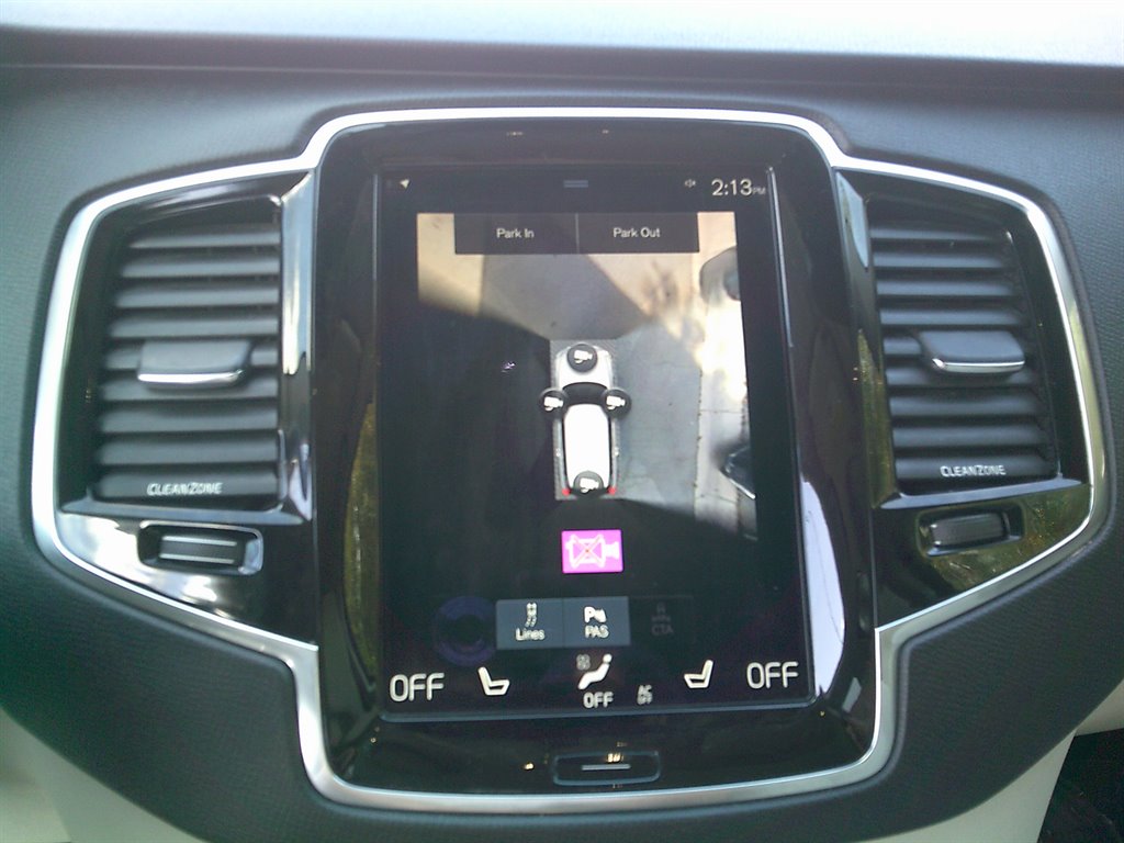 2016 Volvo XC90 T6 - Momentum photo
