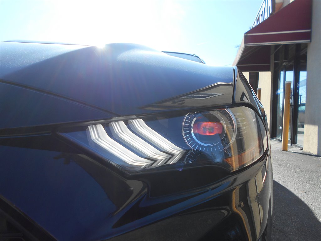 2018 Ford Mustang ECO Premium photo