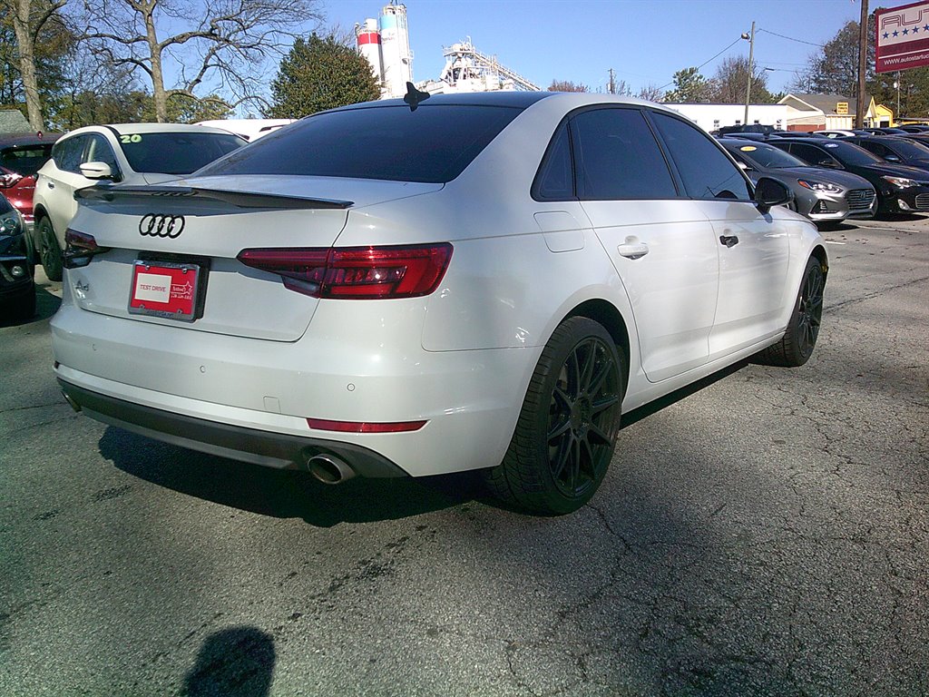 2017 Audi A4 Premium photo