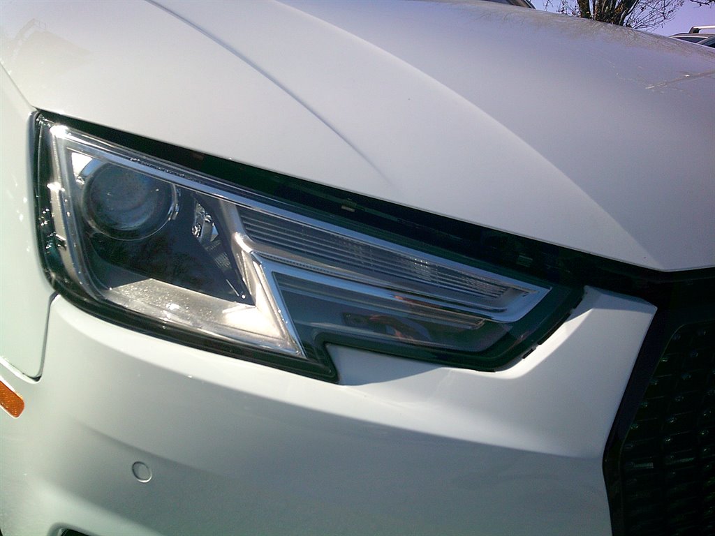 2017 Audi A4 Premium photo