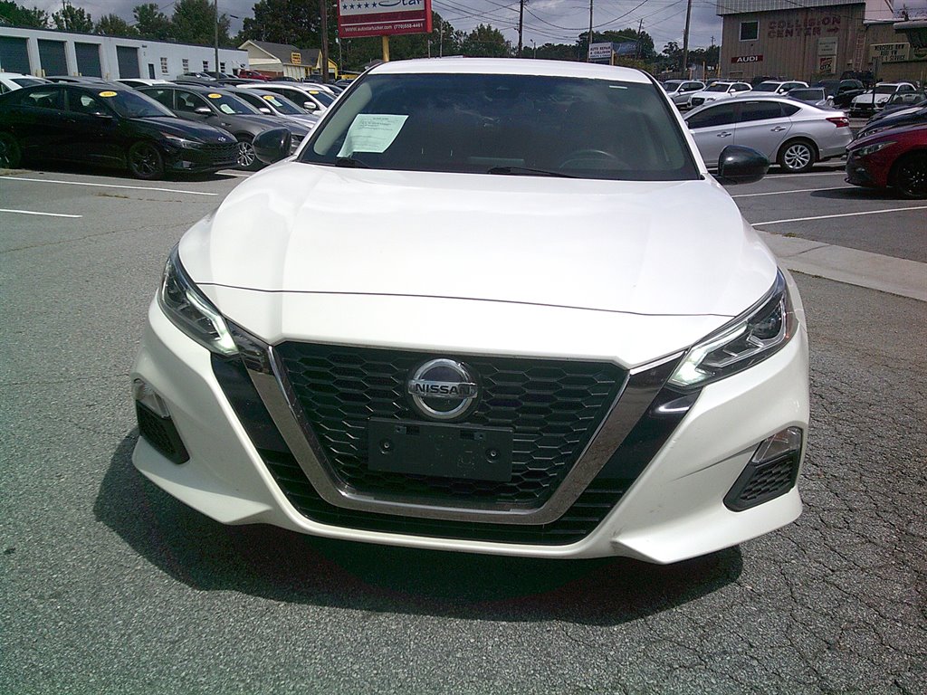 2020 Nissan Altima SR photo