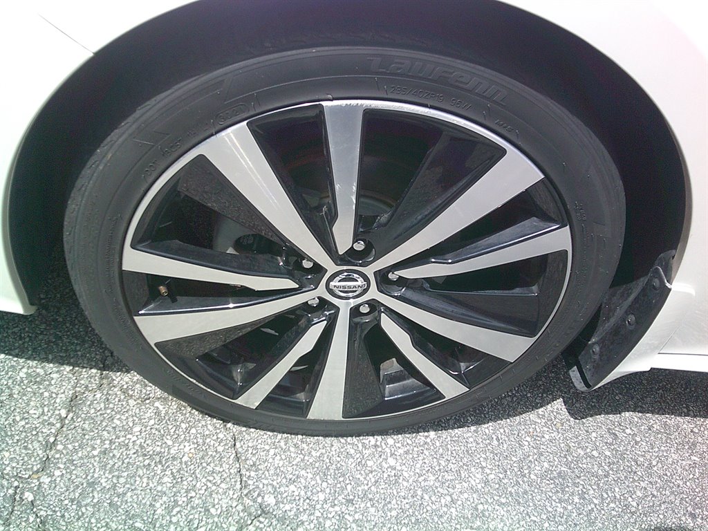 2020 Nissan Altima SR photo