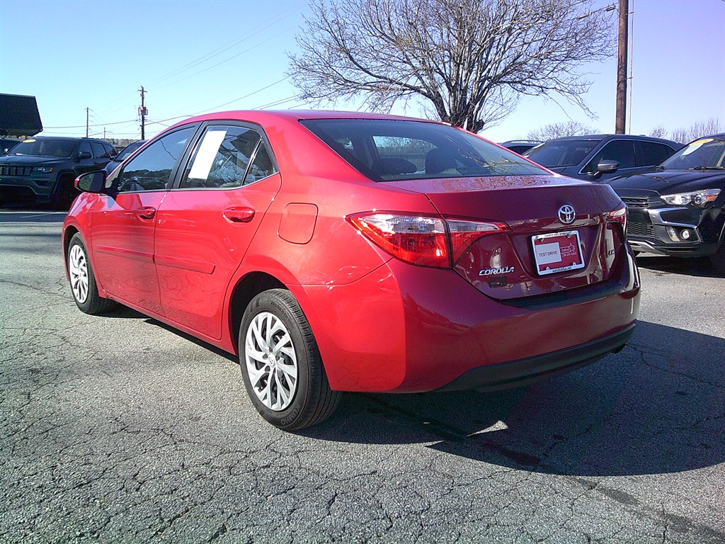 2017 Toyota Corolla LE photo