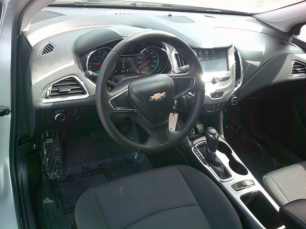 2018 Chevrolet Cruze - $13,995