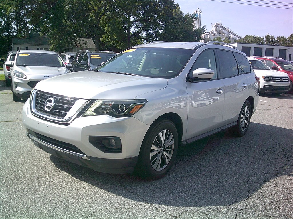 2020 Nissan Pathfinder - $15,995
