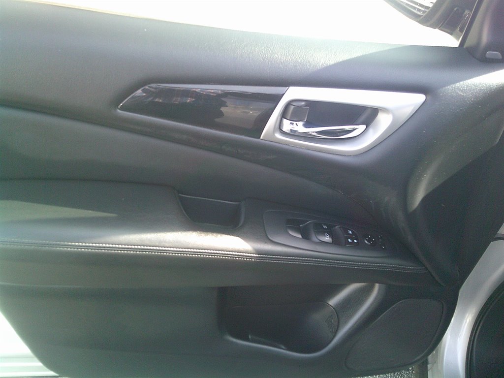 2020 Nissan Pathfinder - $15,995