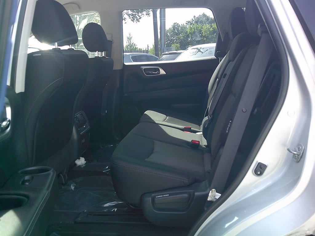2020 Nissan Pathfinder - $15,995