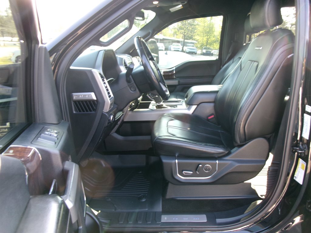 2017 Ford F-150 - $27,995