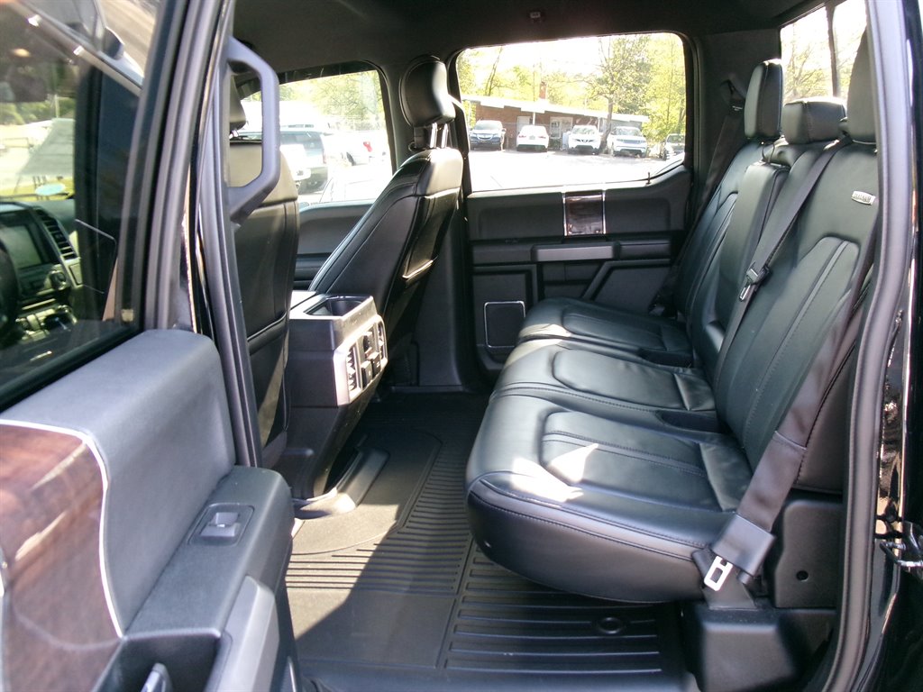 2017 Ford F-150 - $27,995