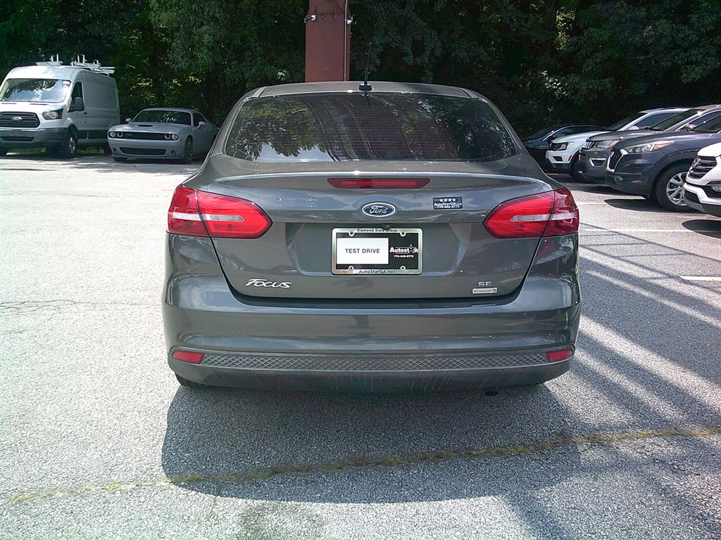 2018 Ford Focus - $11,995